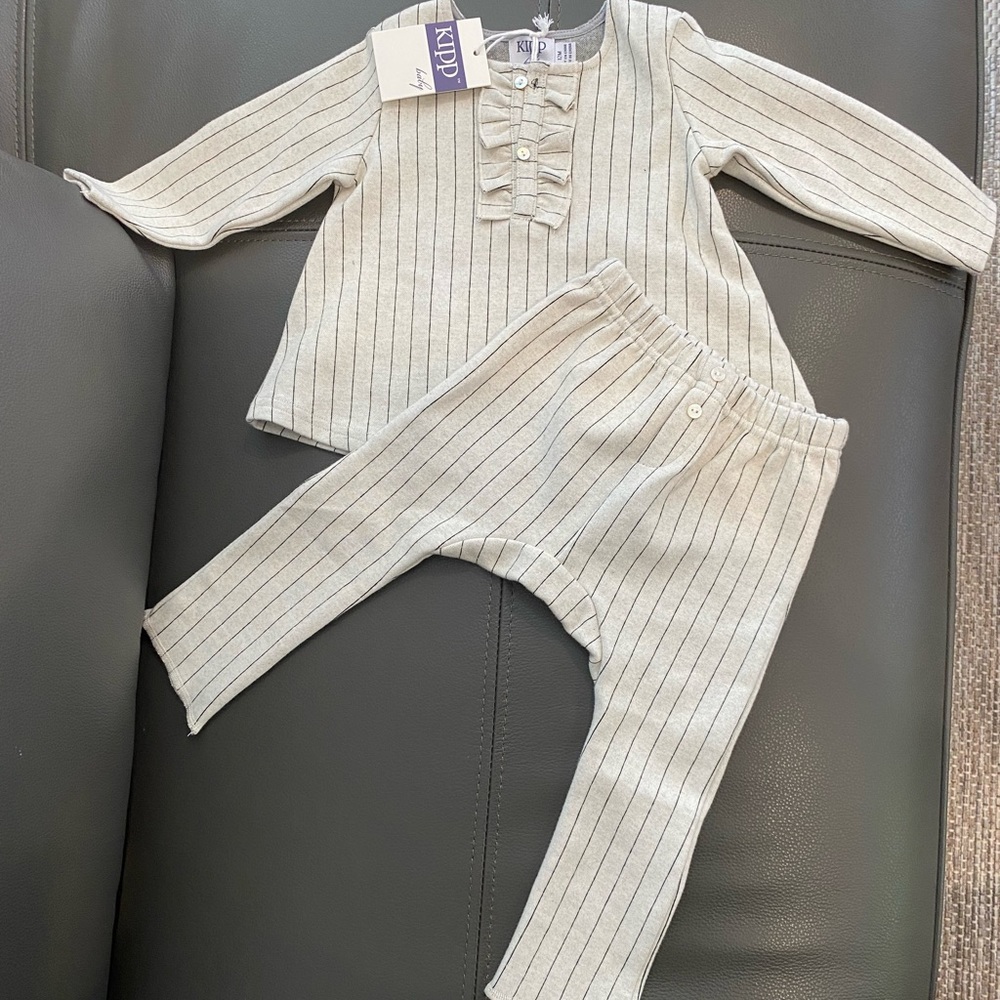 Kipp baby girl two piece outfit 12 months